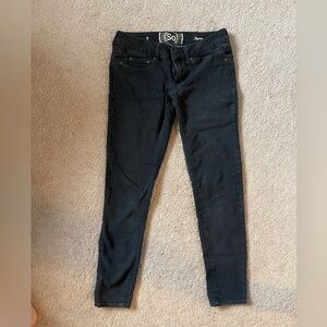 SO black jeggings